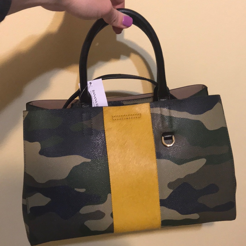 Banana republic camo purse